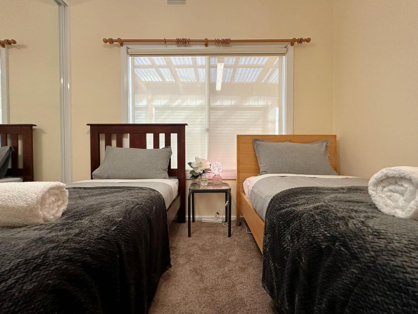 Coleman Comfort Hub - Close To City&Air Port Moonah Екстер'єр фото